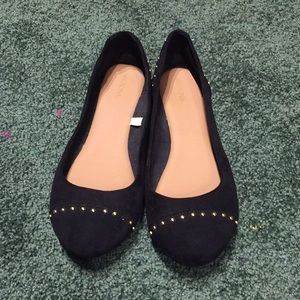 Black and gold flats